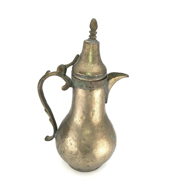 Vintage saudi arabia hinged metal Coffee pot 8"T by 6"W - Picture 8 of 10